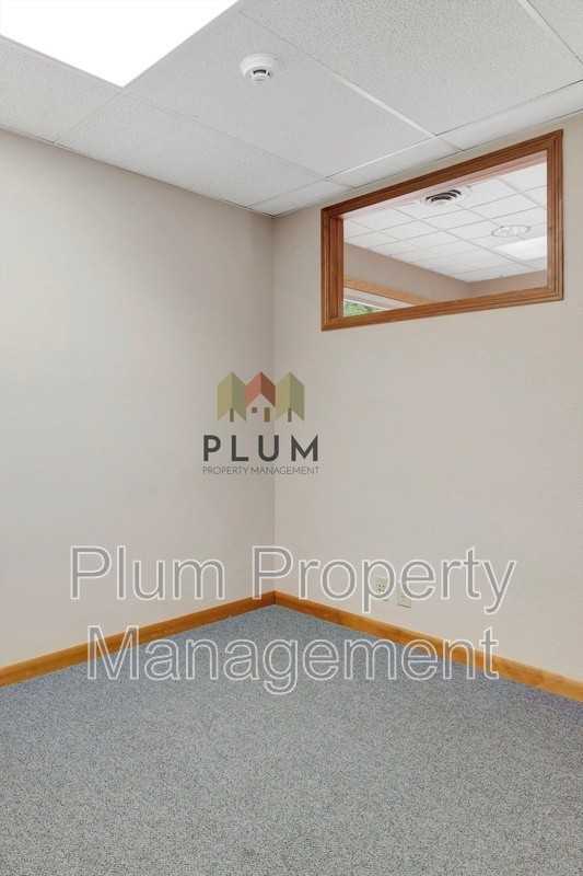 690 Sw Higgins Ave #EF - Photo 6 of 22