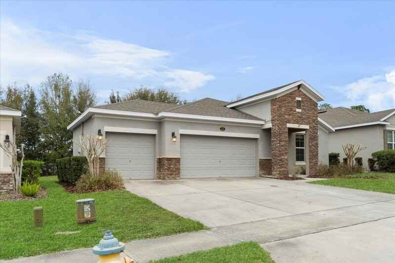 511 W Victoria Trails Blvd - Photo 2 of 38