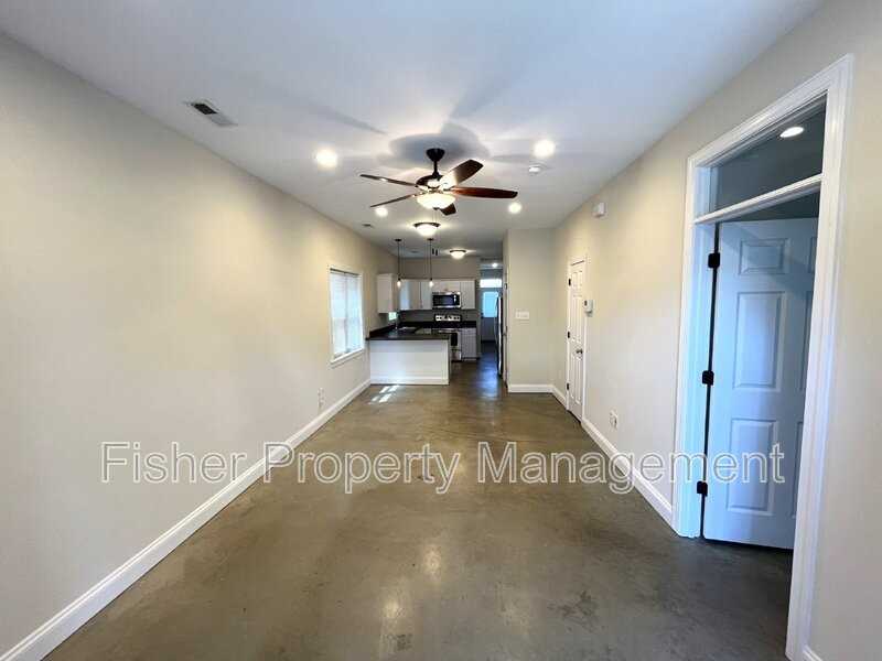 1413 Spotsylvania St - Photo 3 of 22