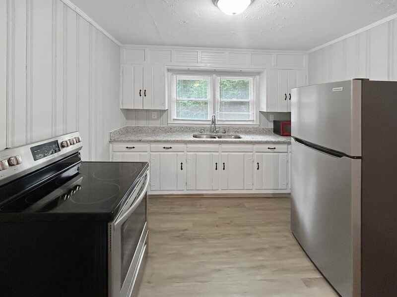 1228 S Madison Ave - Photo 3 of 14