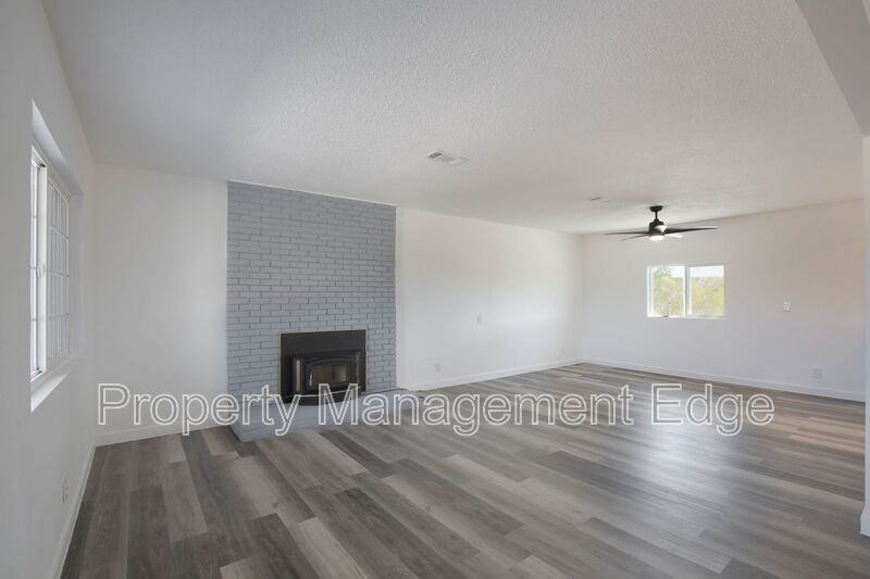 28350 11th St - Photo 3 of 28