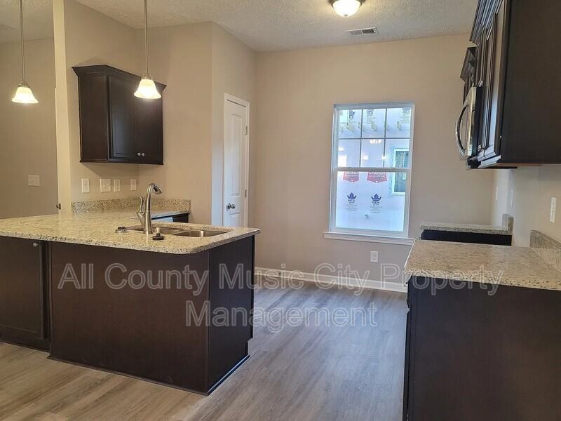 310 Negri Ct - Photo 4 of 39