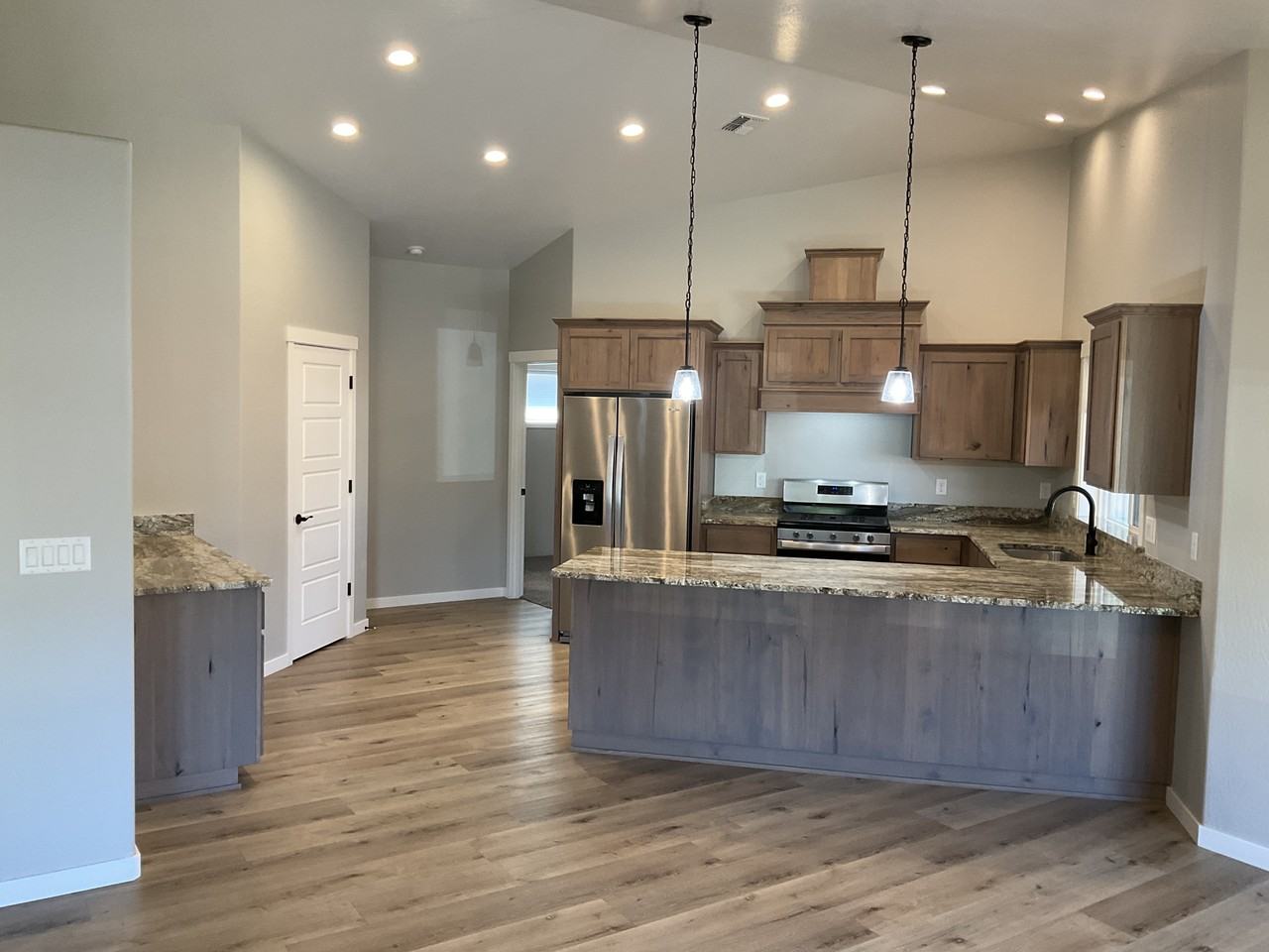 1889 Sw Mistybrook Dr - Photo 2 of 6