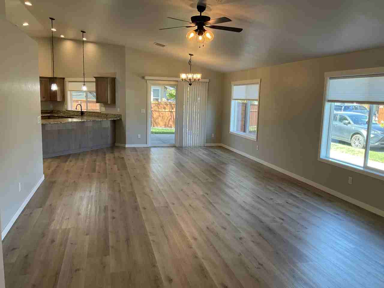 1889 Sw Mistybrook Dr - Photo 3 of 6