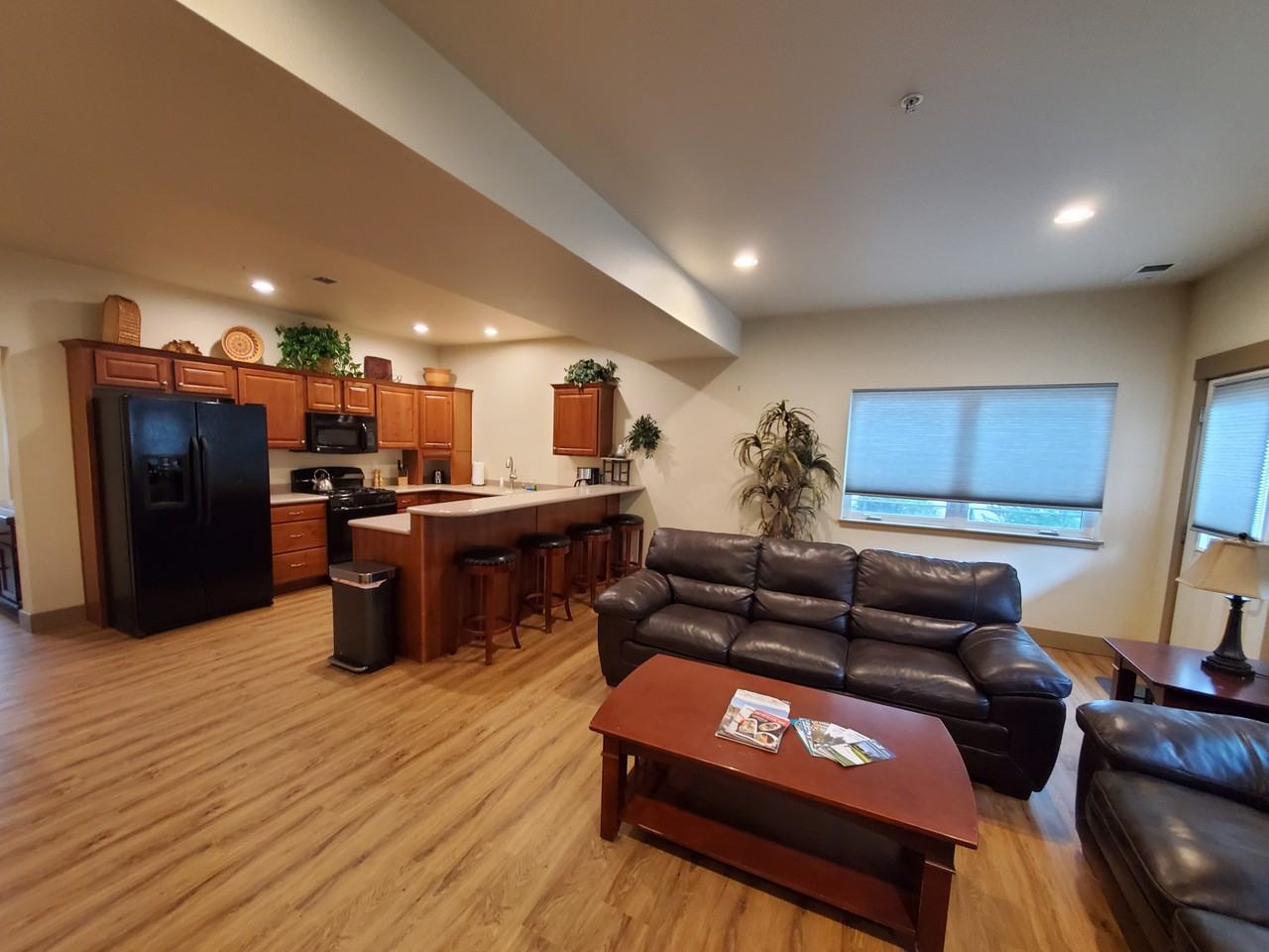 530 Silverleaf Dr - Photo 2 of 13