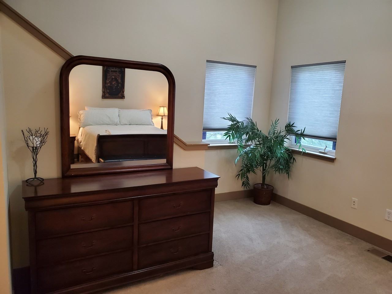 530 Silverleaf Dr - Photo 5 of 13