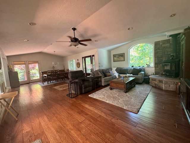 202 N Washington Dr - Photo 2 of 15