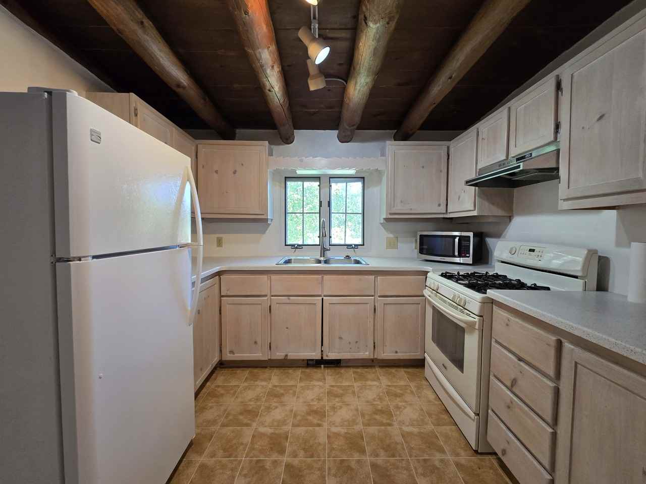 228B Tesuque Village Rd - Photo 3 of 14