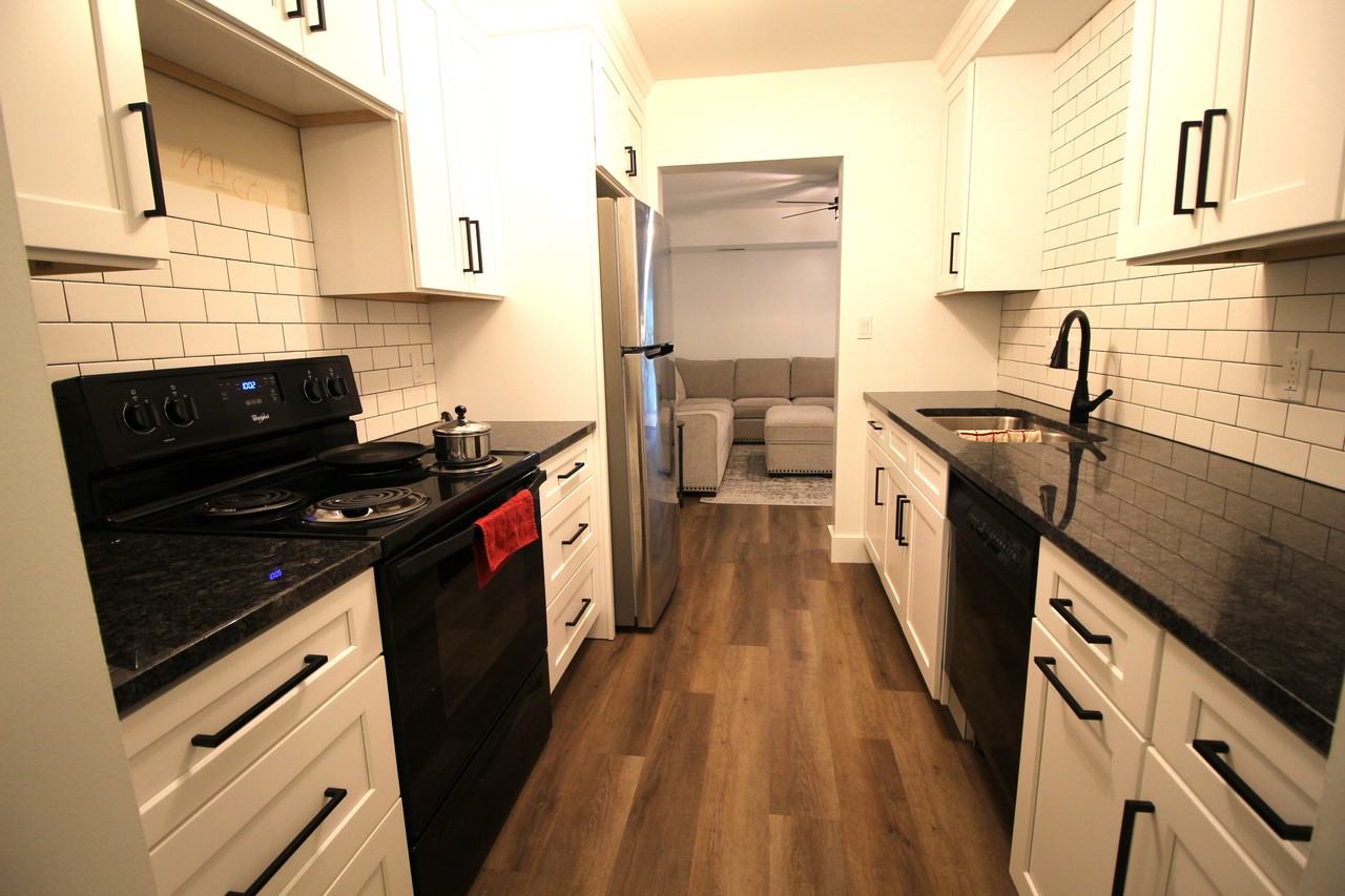 59 Ashlea Vlg - Photo 3 of 17