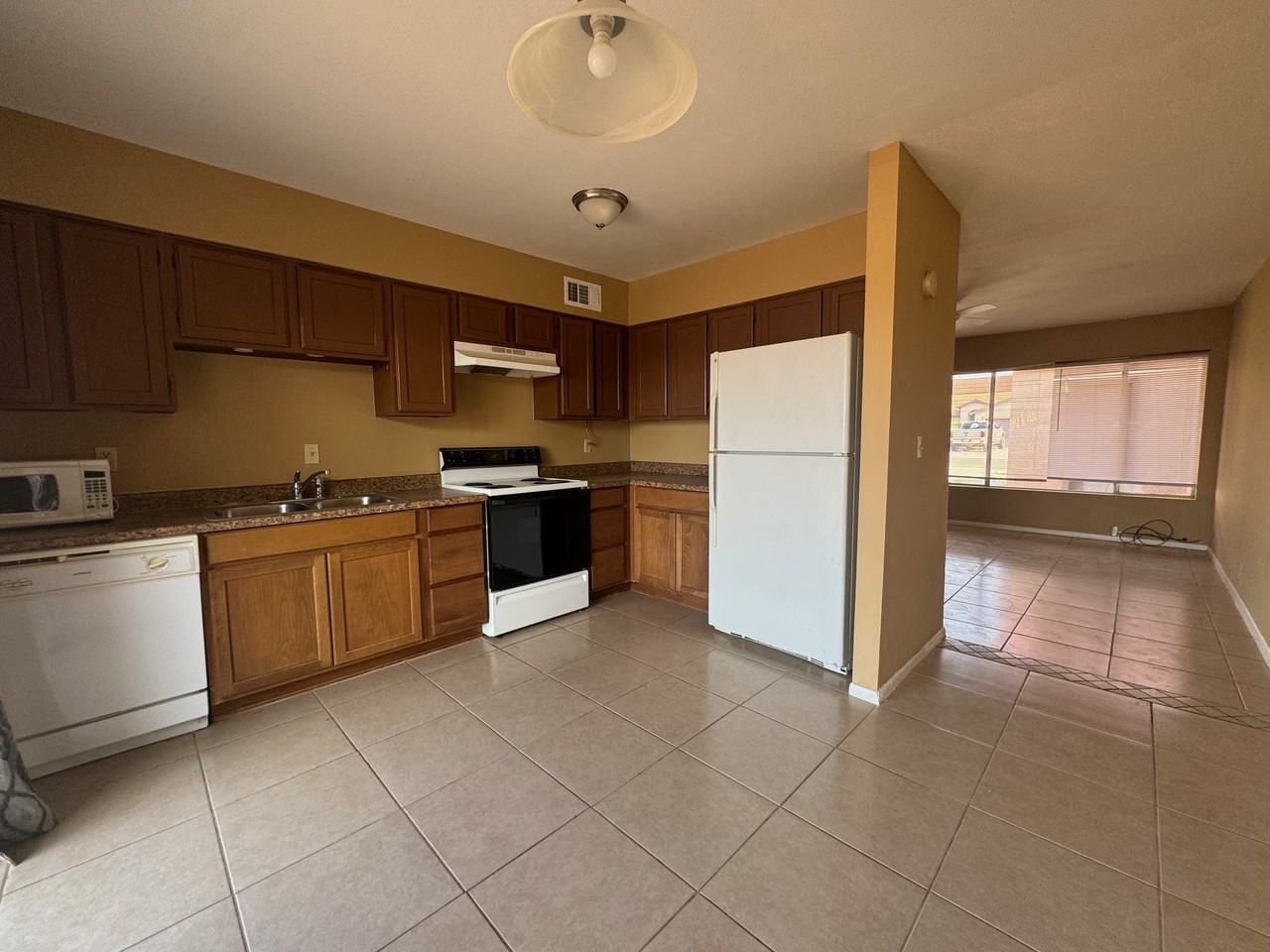 4730 E Appaloosa Dr - Photo 2 of 9