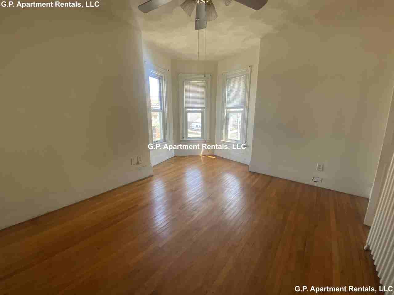 314 Ferry St #2 - Photo 2 of 6