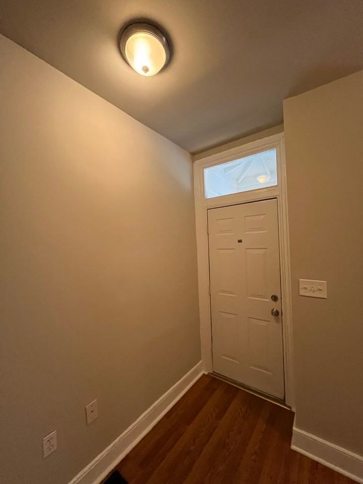 403 N Henry St - Photo 2 of 22