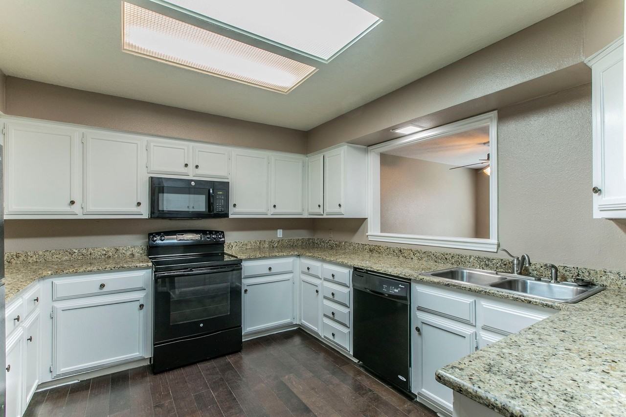 Stewart Townhomes - Photo 2 of 32