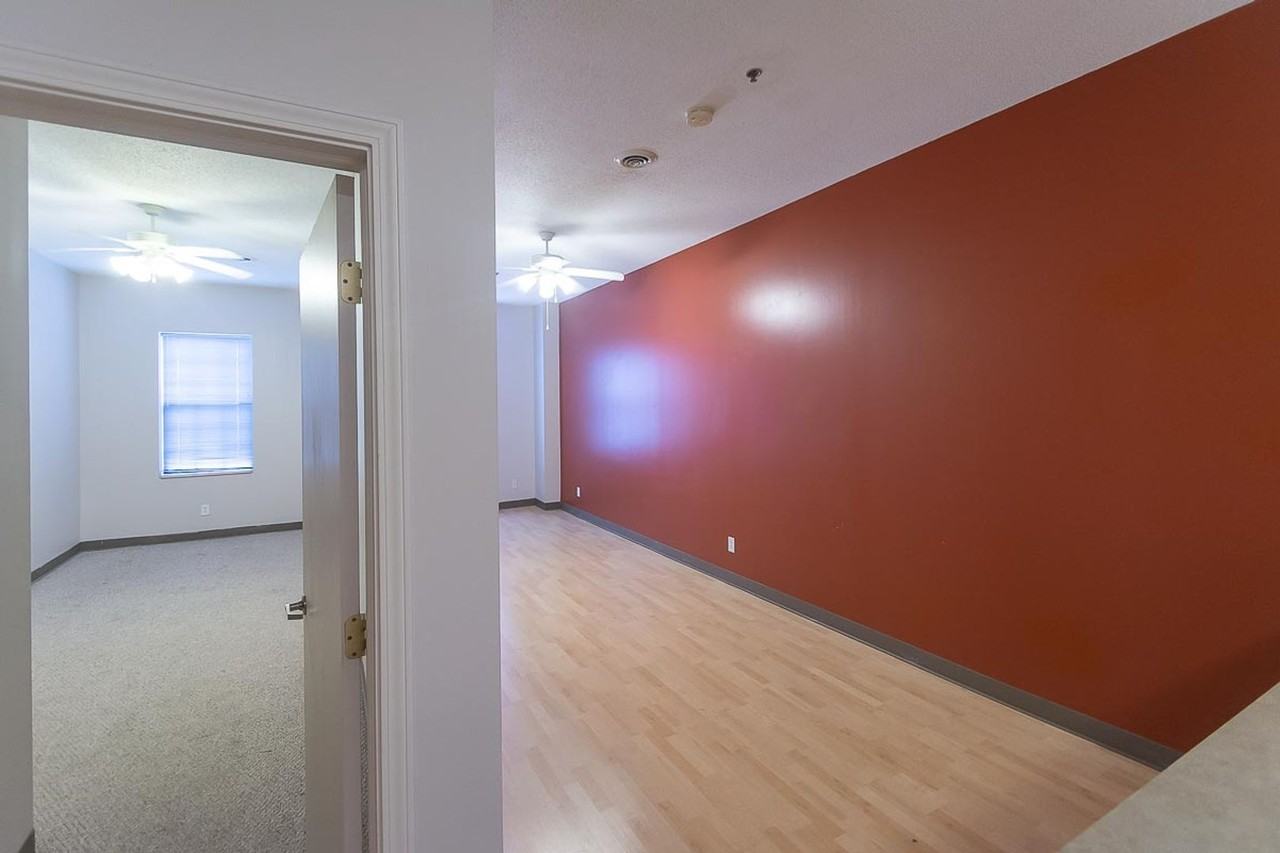 Tenth & College Apartments - Photo 4 of 50