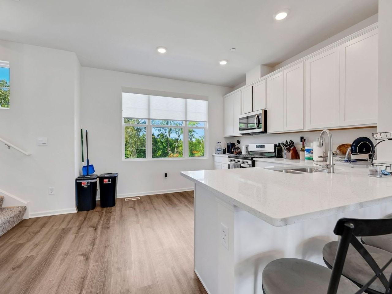 2025 Sequoia Ave - Photo 3 of 32