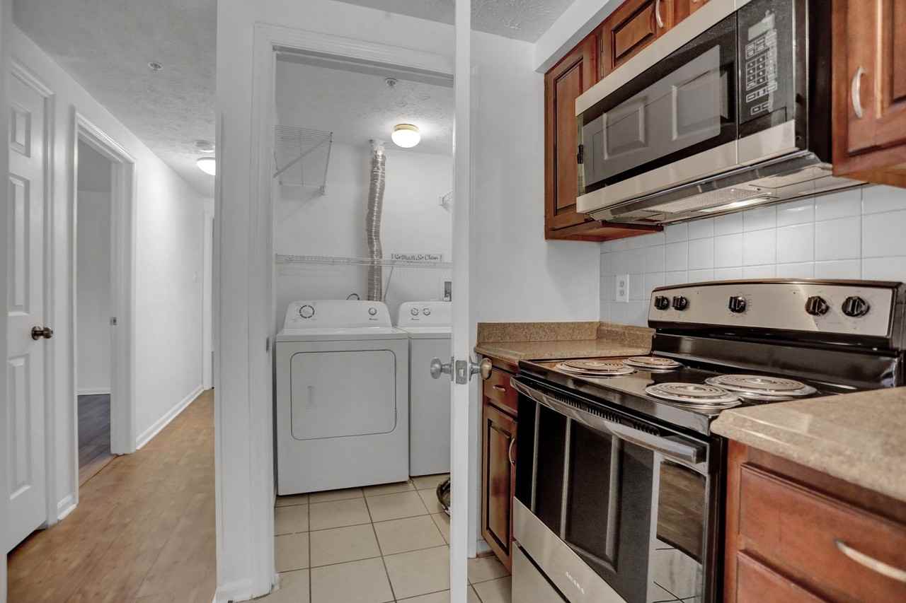 904 Swallow Crest Court #A - Photo 3 of 35