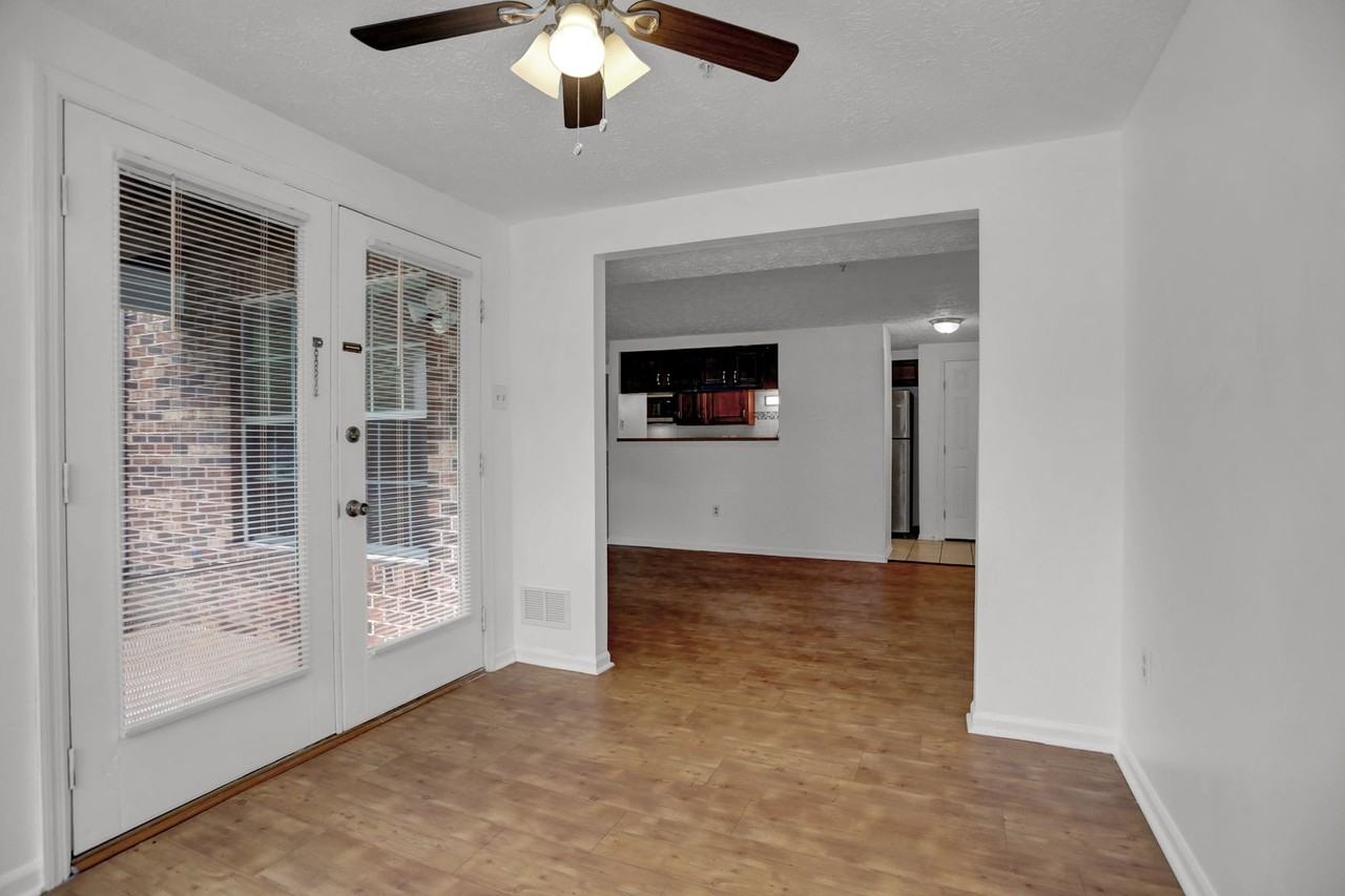 904 Swallow Crest Court #A - Photo 6 of 35