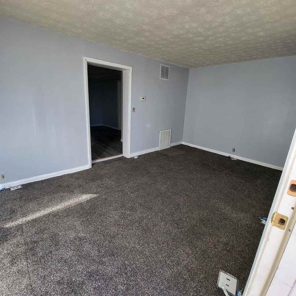 803 Garfield Ave - Photo 2 of 7