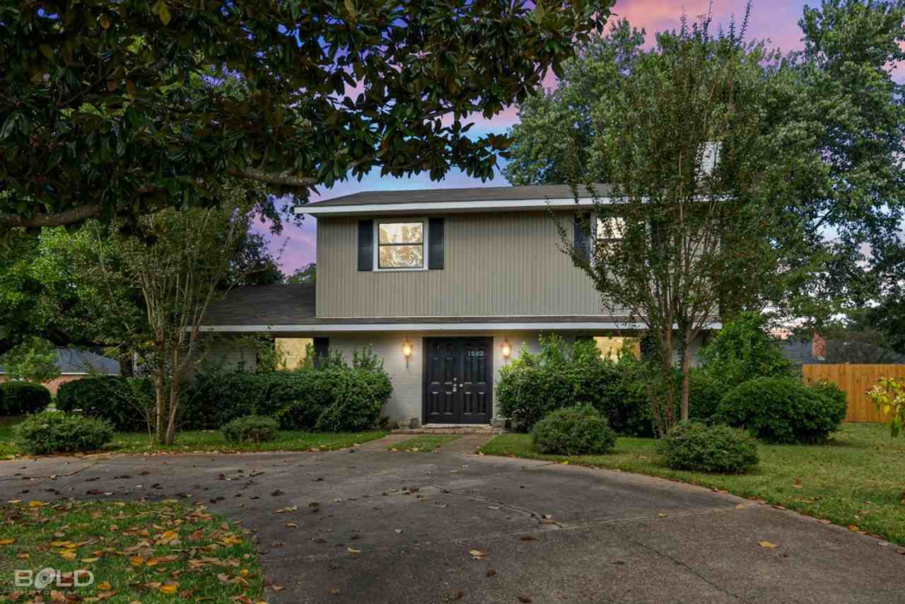 1502 Suburbia Dr - Photo 3 of 24