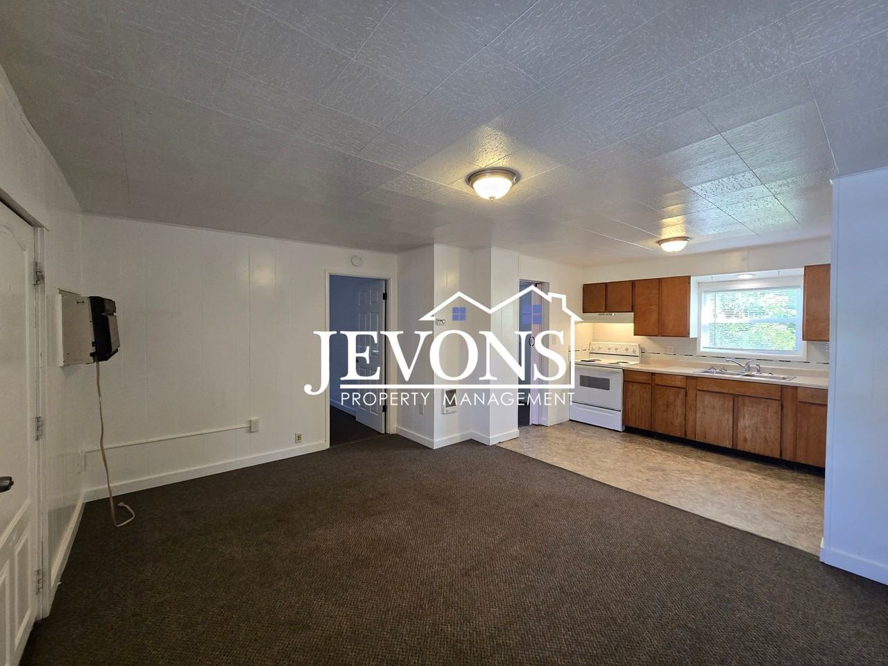 10683 Us Highway 12 - Photo 3 of 28