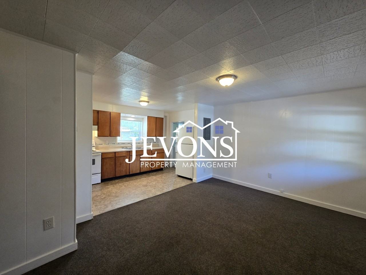 10683 Us Highway 12 - Photo 4 of 28