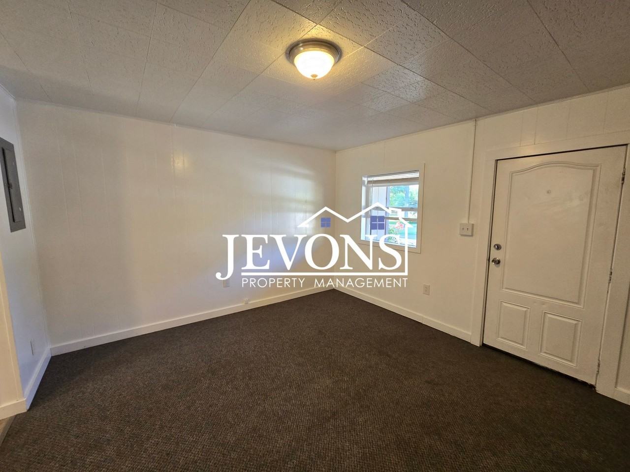 10683 Us Highway 12 - Photo 5 of 28