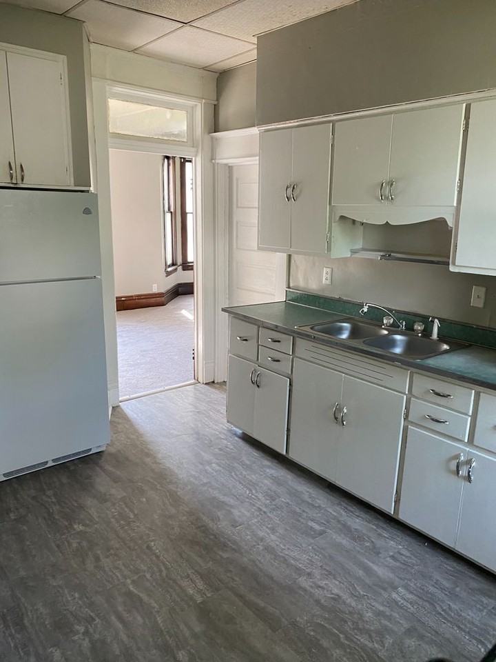 100 W Stadium Ave - Photo 6 of 17