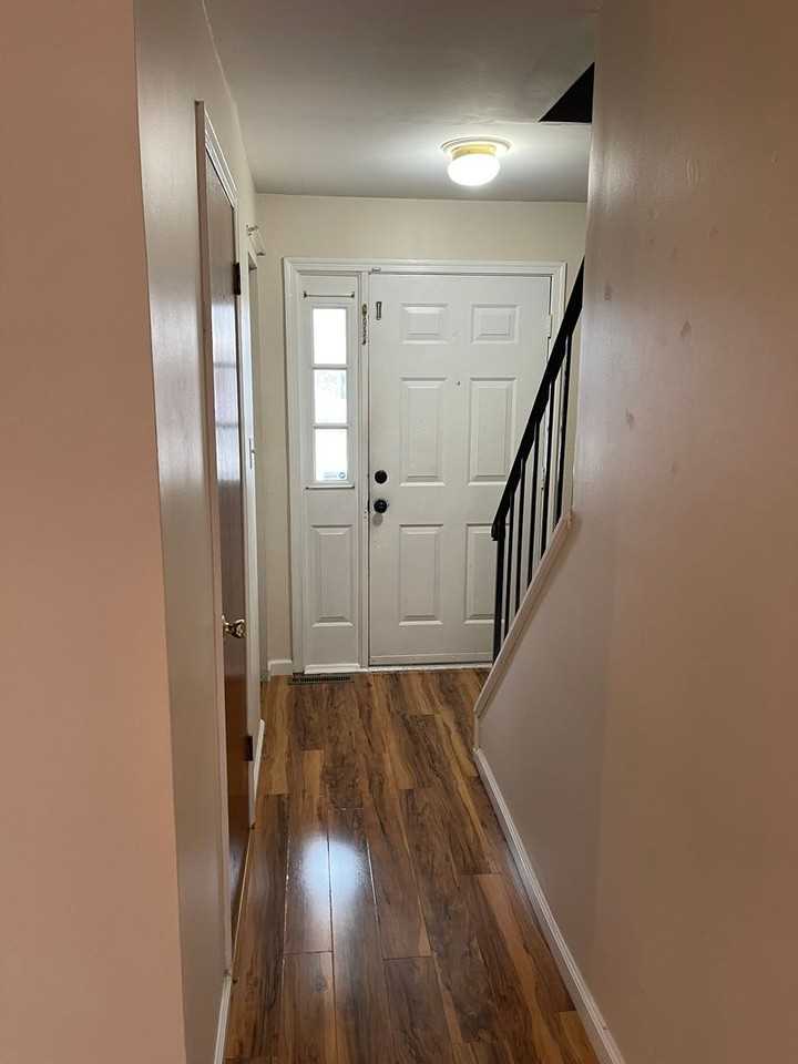 207 Channing Dr - Photo 2 of 29