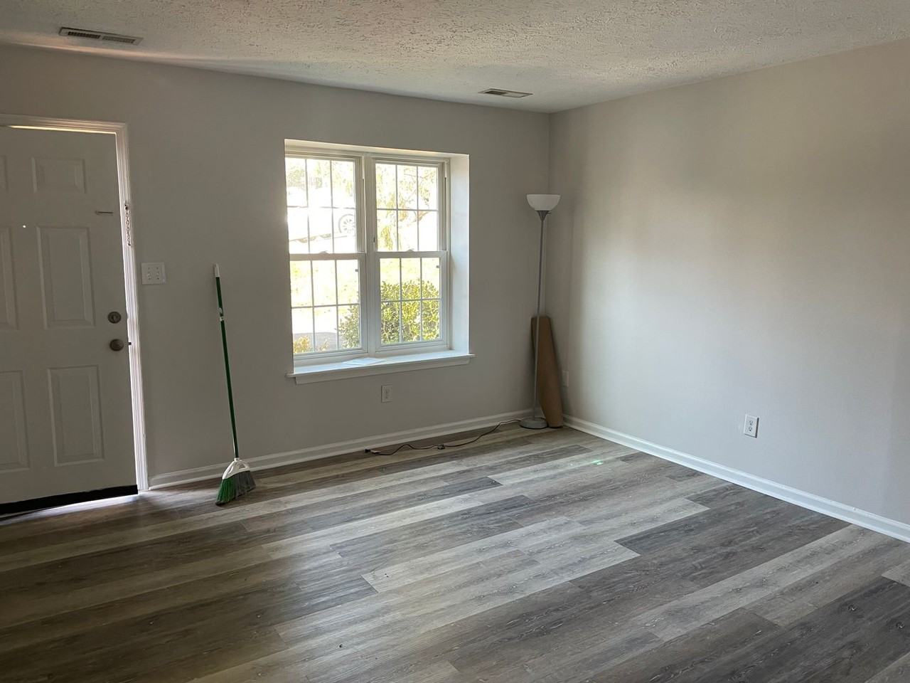 131 Water Gate Dr #A - Photo 2 of 9