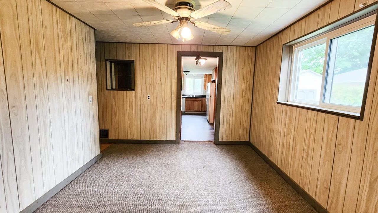 5600 Columbia Dr - Photo 3 of 20
