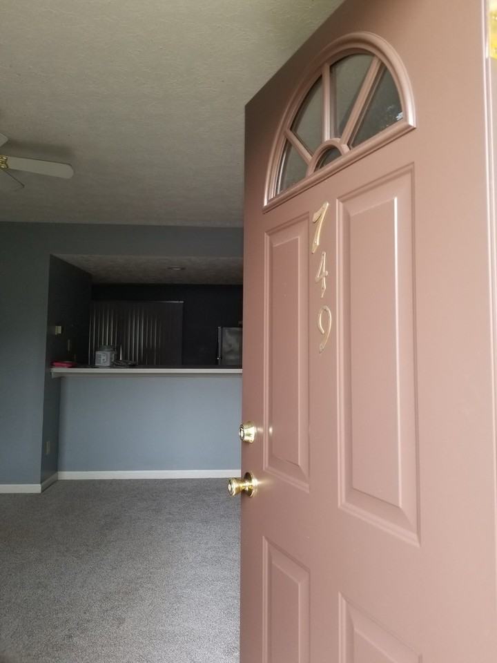 749 E Sherwood Hills Dr - Photo 2 of 18