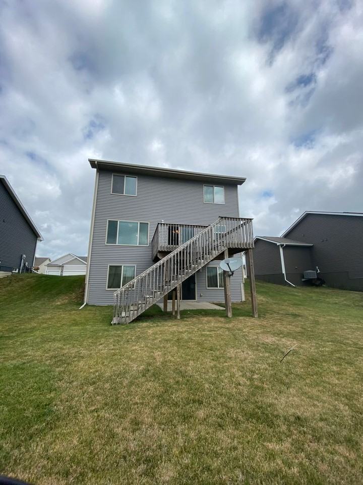 616 Se 14th St - Photo 2 of 18