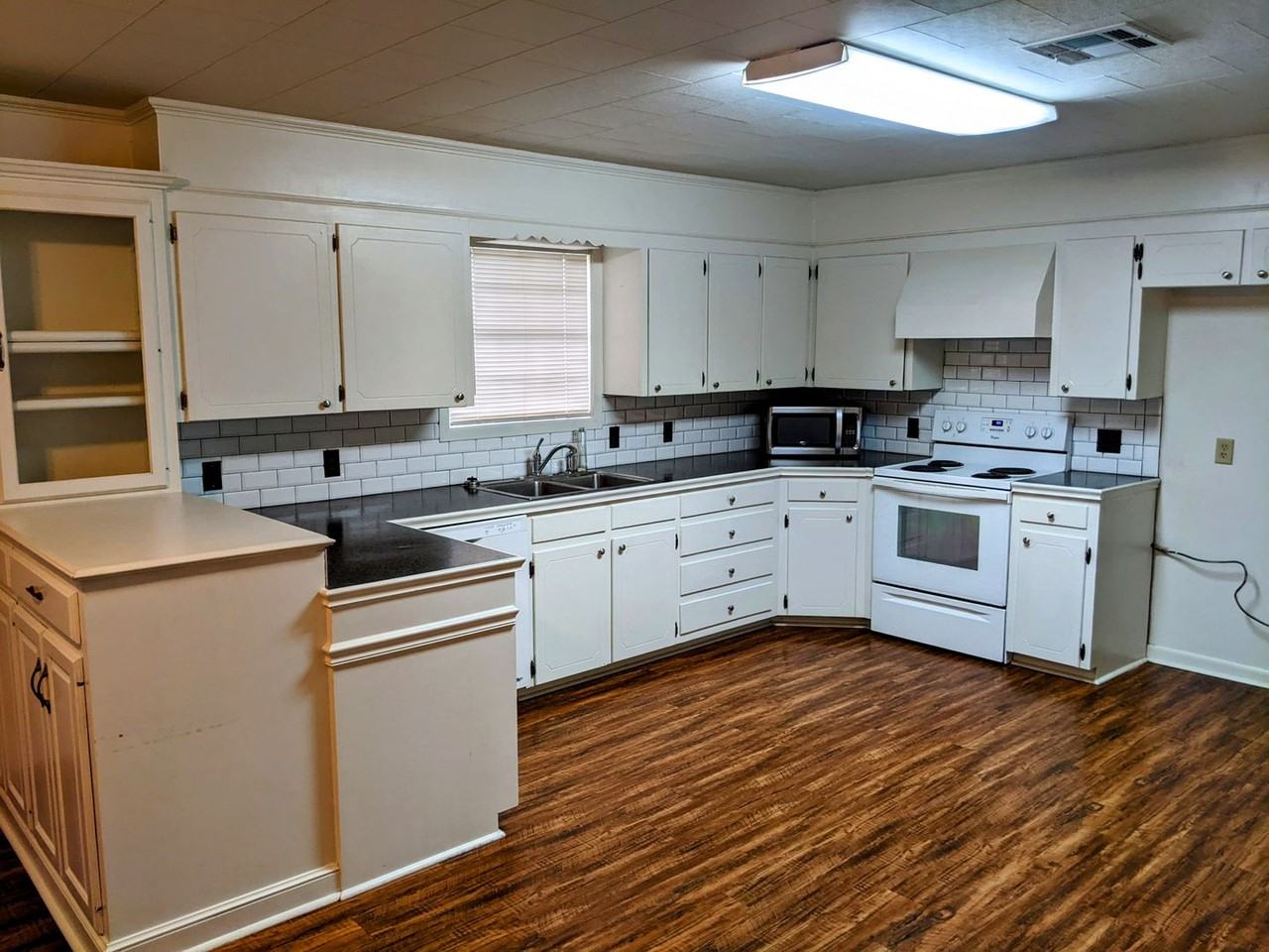 1314 Duhon Rd - Photo 3 of 15