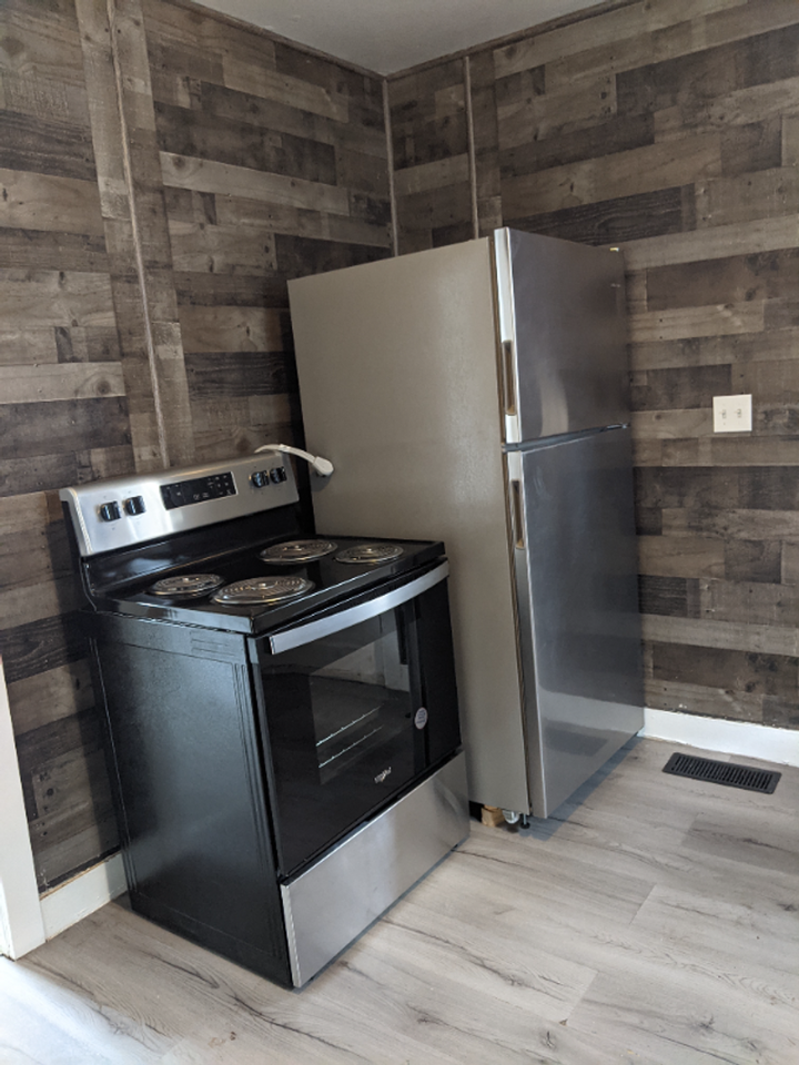 201 Galster Ave - Photo 2 of 7