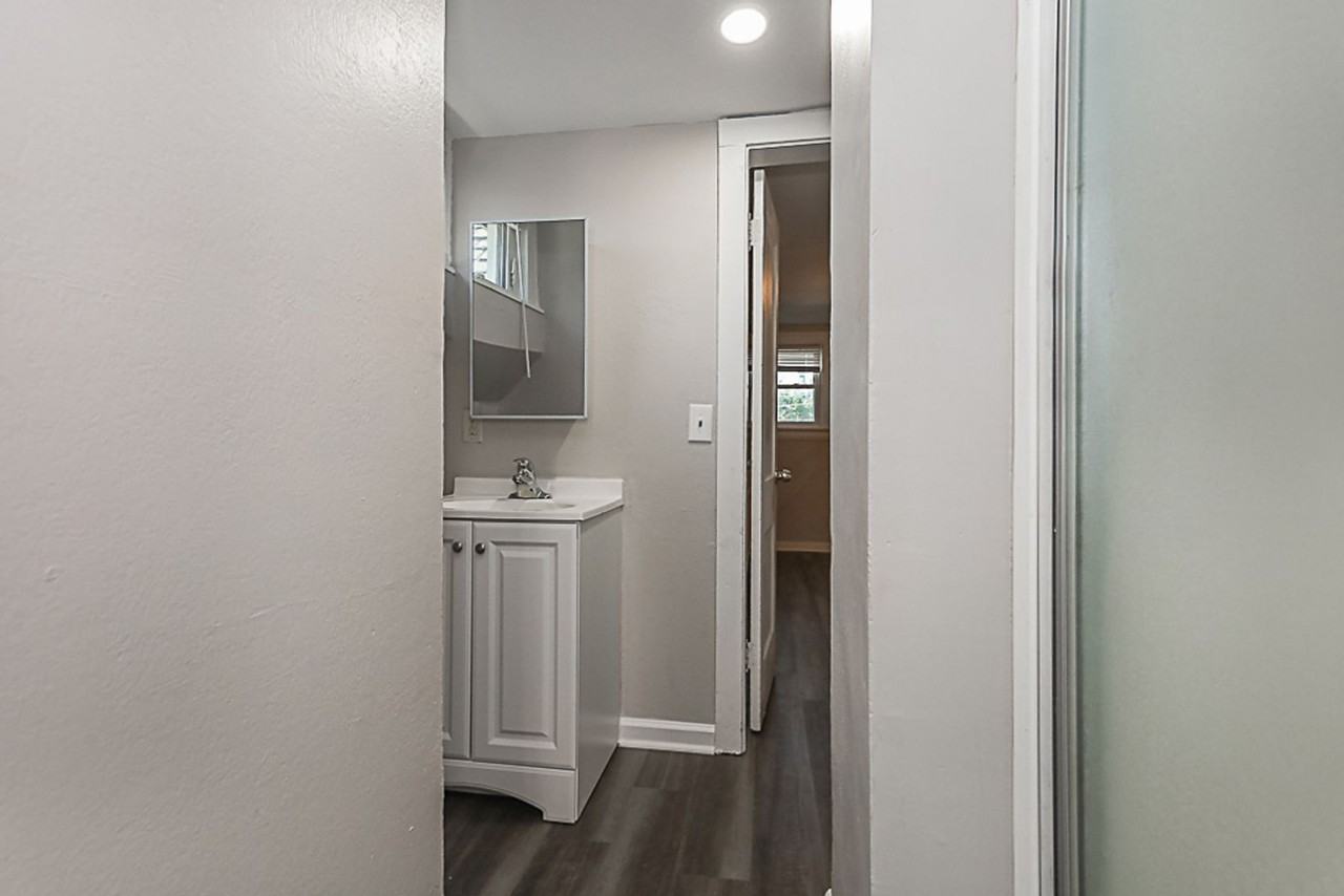 1696 COVENTRY RD CLEVELAND HEIGHTS, OH. 44118 - Photo 2 of 18