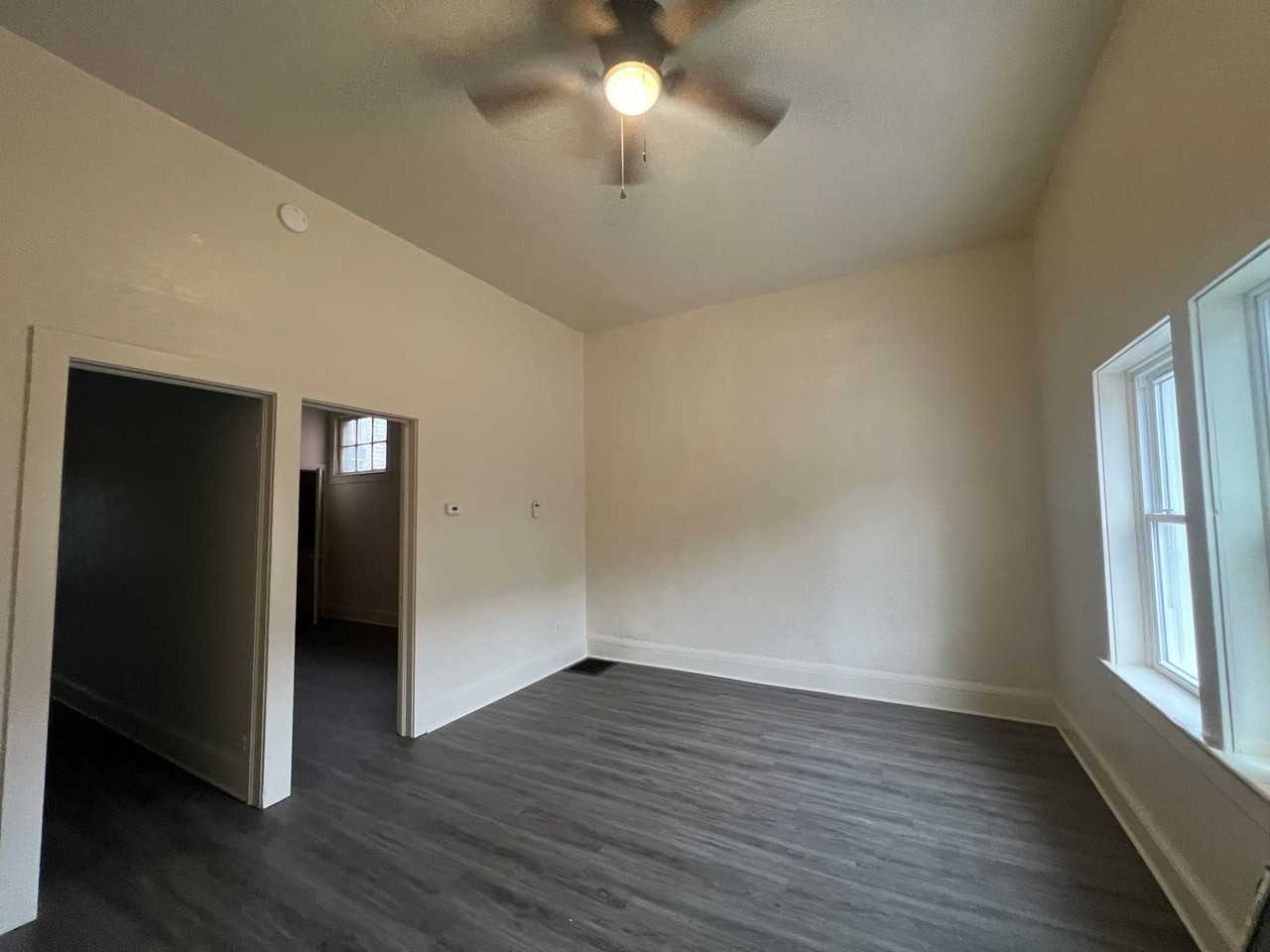 830 E Prospect St - Photo 4 of 12