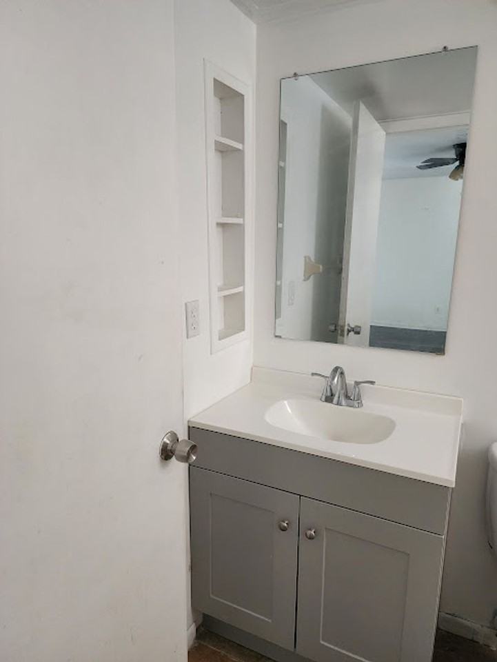 312 Hancock Bridge Pkwy - Photo 6 of 16