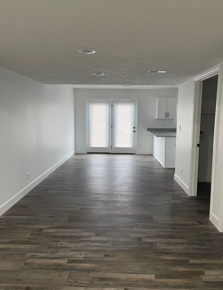 749 Howard Dr - Photo 3 of 11