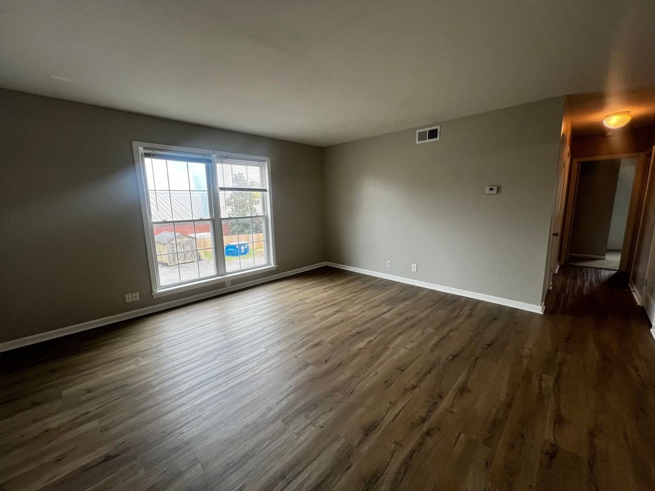 Apartments 1-2 bedrooms - Photo 3 of 11