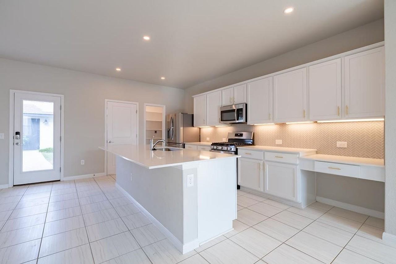 8720 Whitter Drive #B - Photo 6 of 21