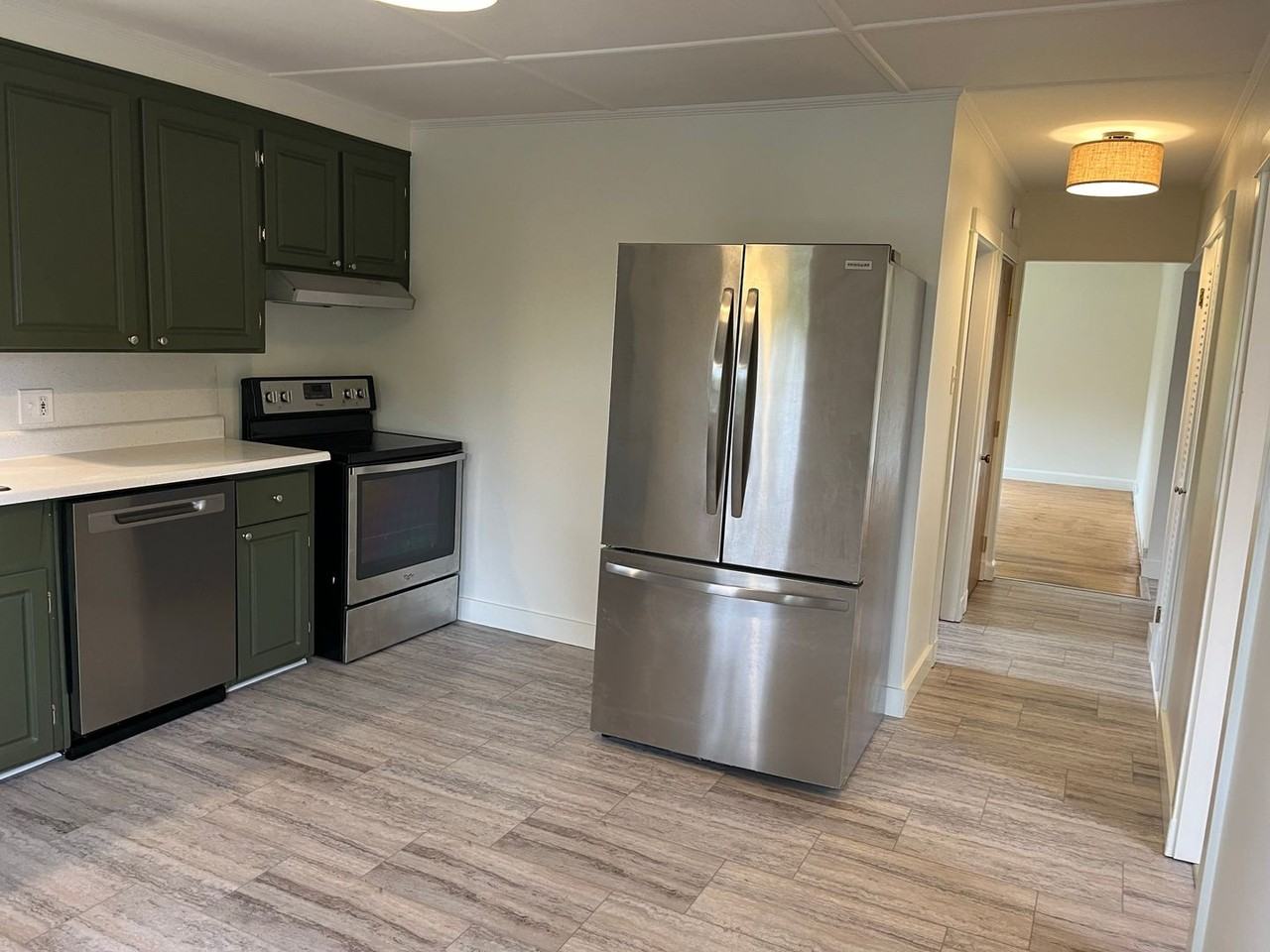 33 Violette Ave - Photo 3 of 25