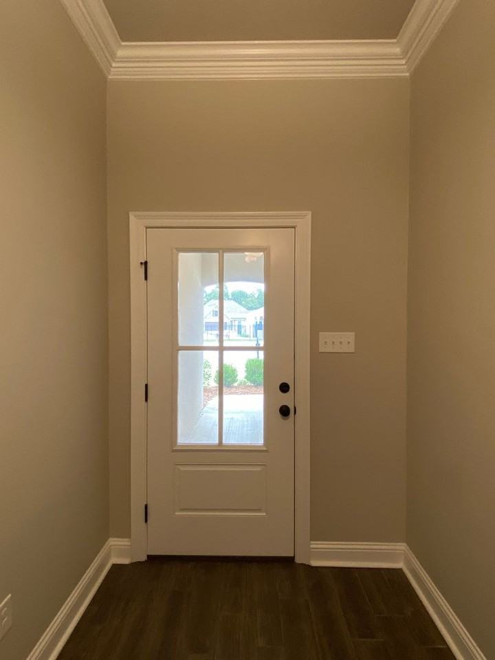 606 Acacia Dr - Photo 3 of 13