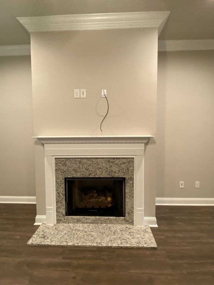 606 Acacia Dr - Photo 4 of 13