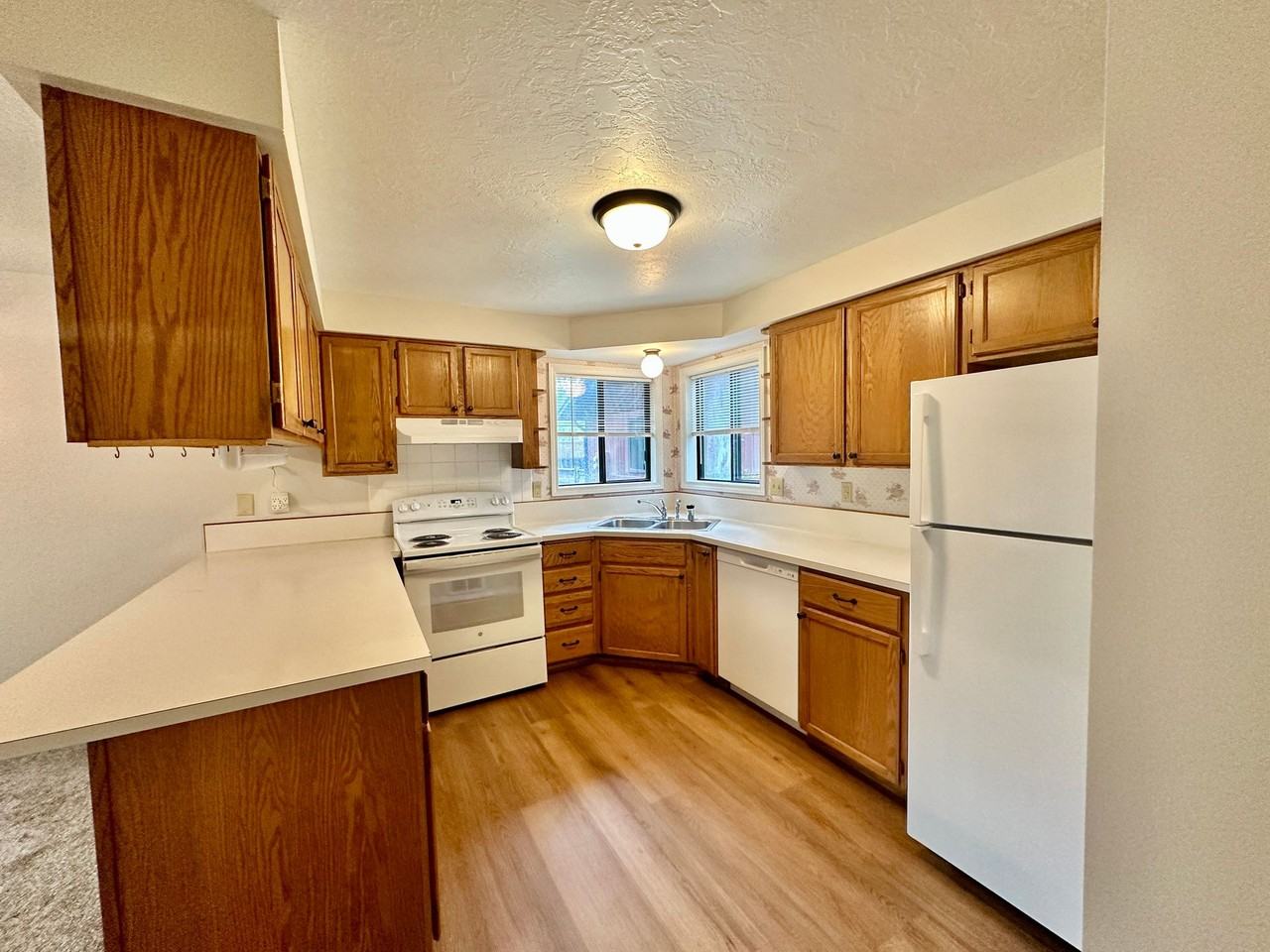 1130 East Timber Lane #7 - Photo 7 of 24