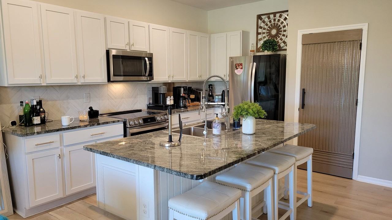 8545 Milestone Dr - Photo 3 of 30