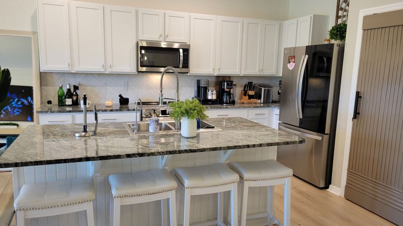 8545 Milestone Dr - Photo 4 of 30