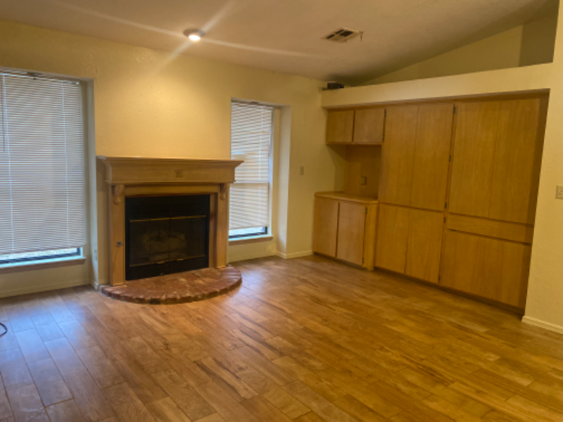 428 Sw 80th St - Photo 2 of 13