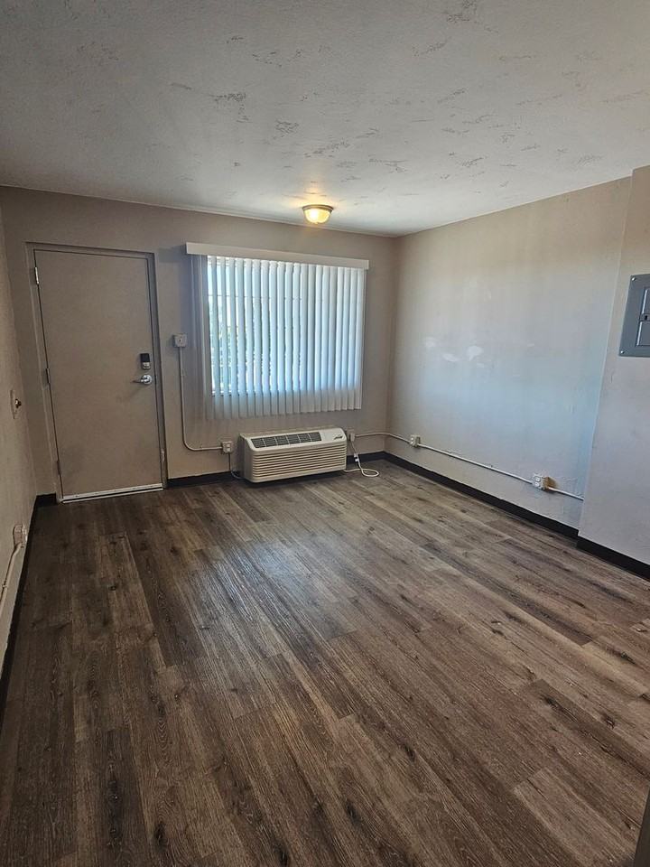 2468 E Pikes Peak Ave #258 - Photo 2 of 11