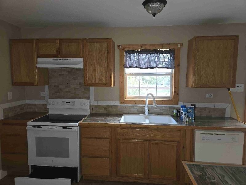 245 Pine Hill Loop - Photo 3 of 7