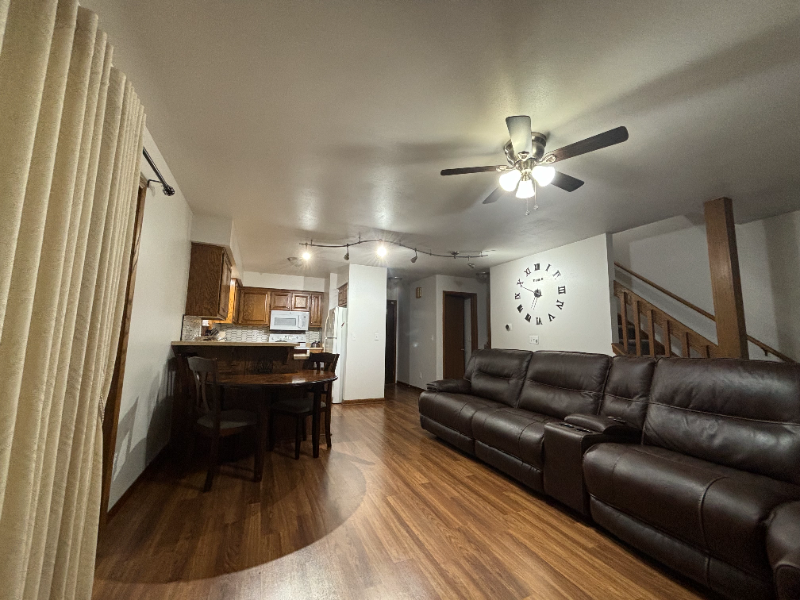 4052 S Brust Ave - Photo 3 of 16